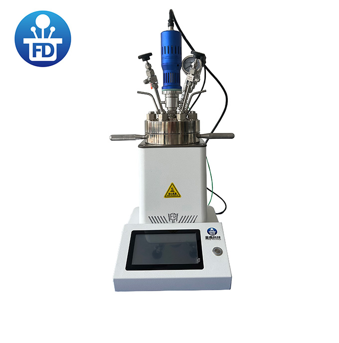 1L法兰螺栓开合机械搅拌反应釜 带搅拌散热  300度20兆帕